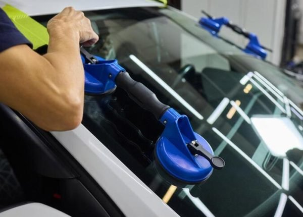 The-Cost-of-Windscreen-Repair-in-London-003